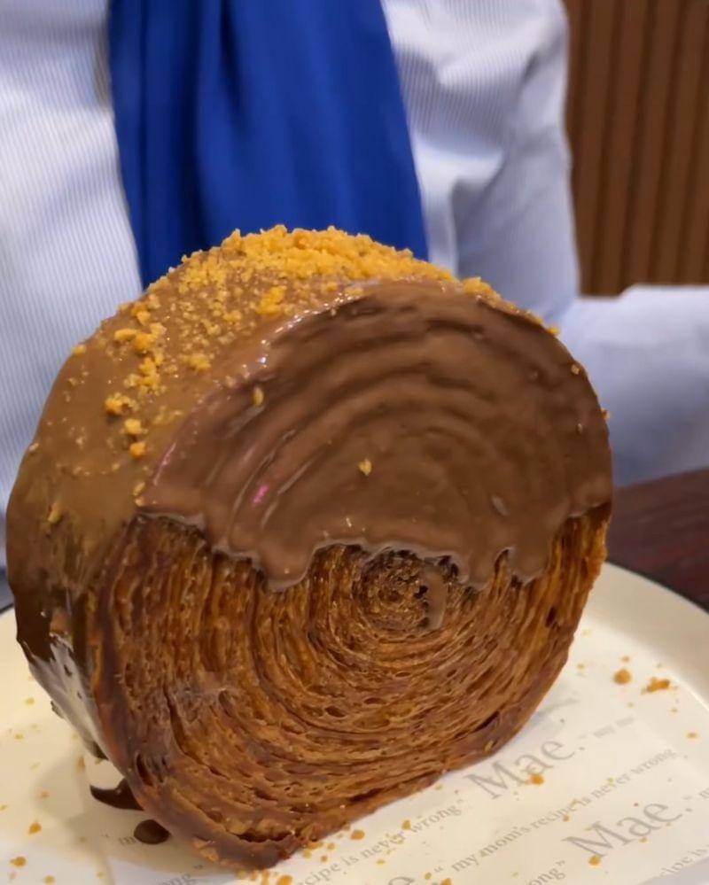 Instagram.com/adeayulubis_